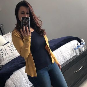 Meet your Posher, Leela